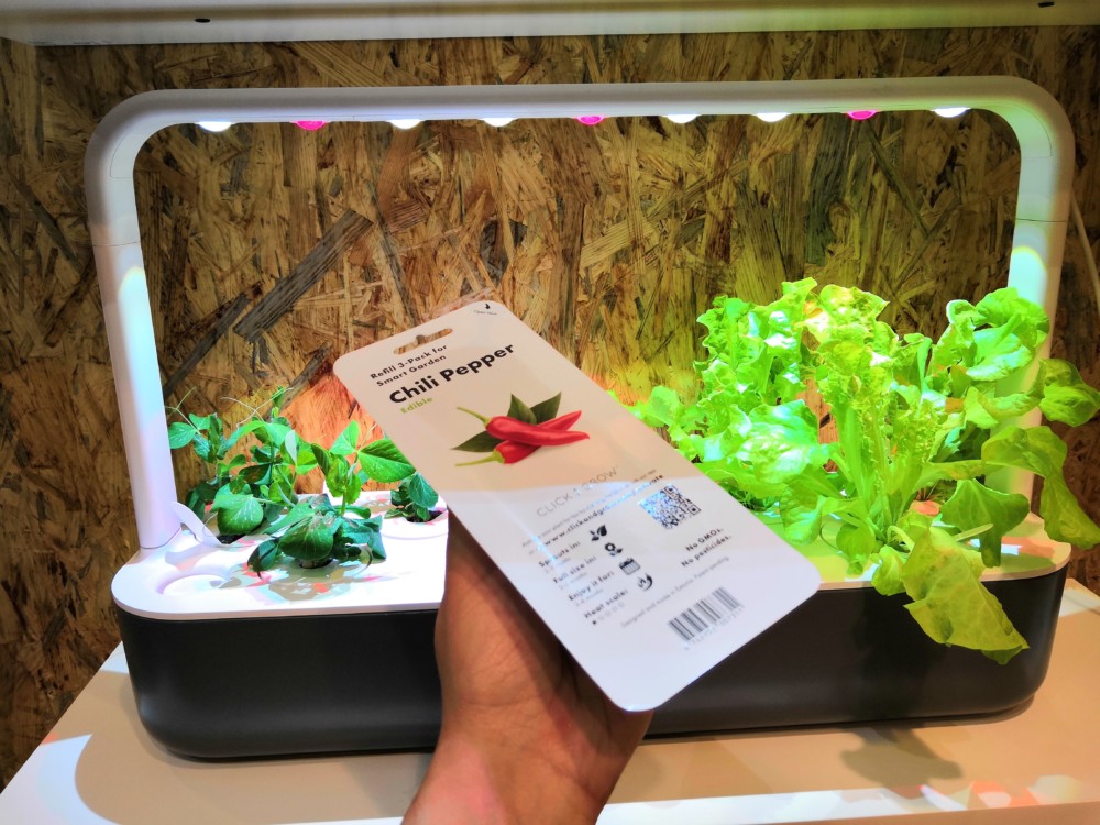 click-and-grow-inteligentne-ogrody-domowe-electronics-show-2019 class="wp-image-935978" 