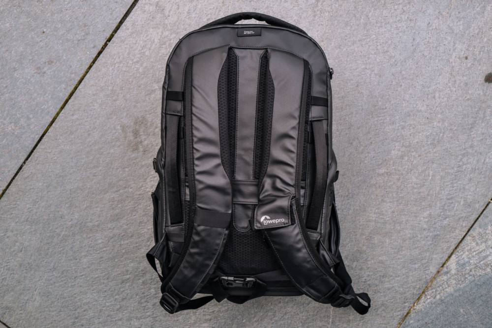 Lowepro FreeLine BP 350 AW class="wp-image-935891" title="Lowepro FreeLine BP 350 AW - recenzja pleceka fotograficznego" 