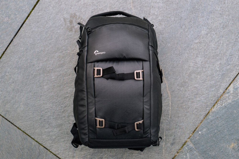 Lowepro FreeLine BP 350 AW class="wp-image-935861" title="Lowepro FreeLine BP 350 AW - recenzja pleceka fotograficznego" 