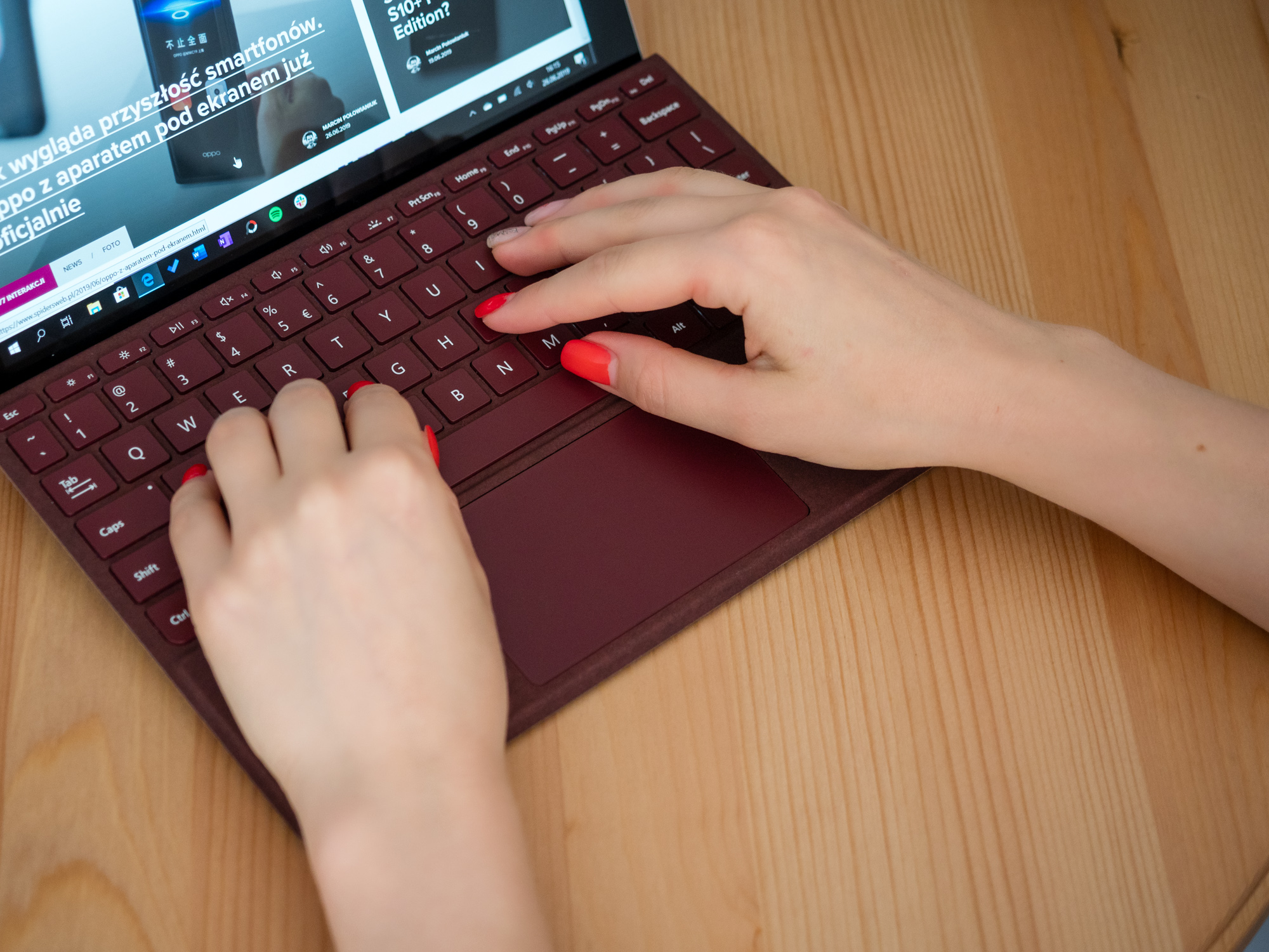 Surface Go LTE opinie class="wp-image-962147" 