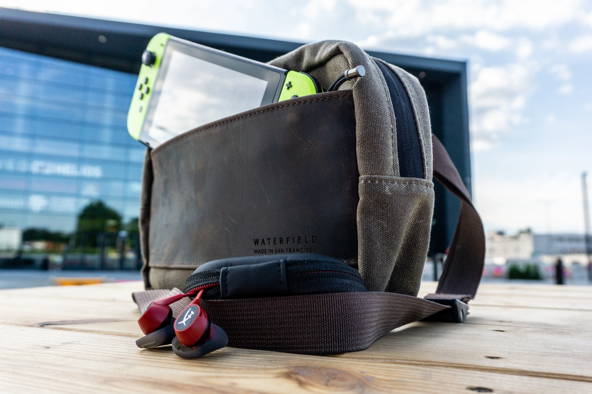 Recenzja WaterField Sutter Sling Pouch - etui na Switcha za pół tys
