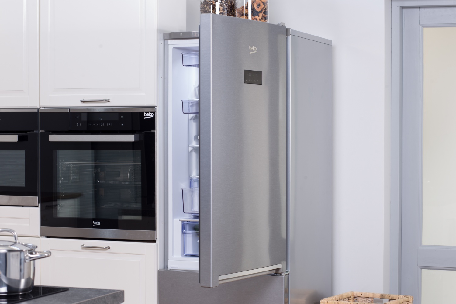 Jaką lodówkę wybrać - Beko Neofrost class="wp-image-963320" 