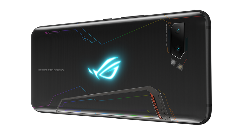 Asus ROG 2 ma dodatkowy wentylator, kontrolery i ekran 120 Hz class="wp-image-975463" title="Asus ROG 2 ma dodatkowy wentylator, kontrolery i ekran 120 Hz" 