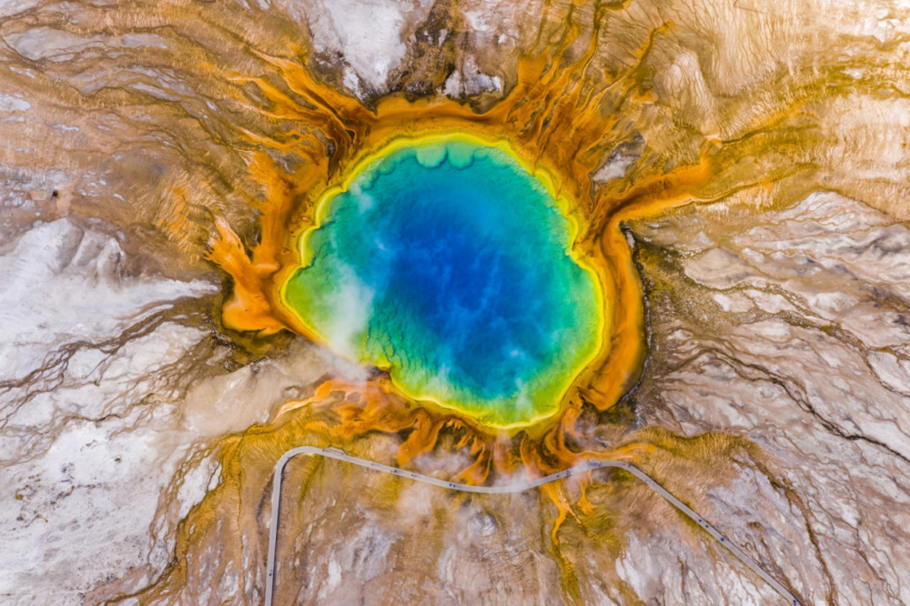 Fot. Shihui Liu / &quot;Mirror of the Land&quot; class="wp-image-970360" 