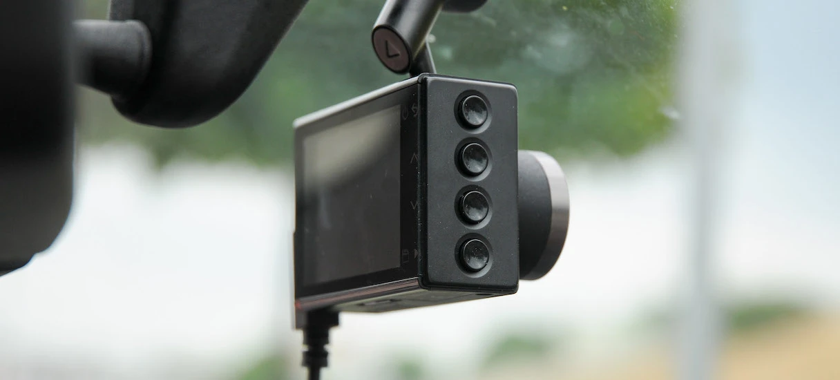 Jaki wideorejestrator kupić? Sprawdziłem Garmin Dash Cam 46 - recenzja