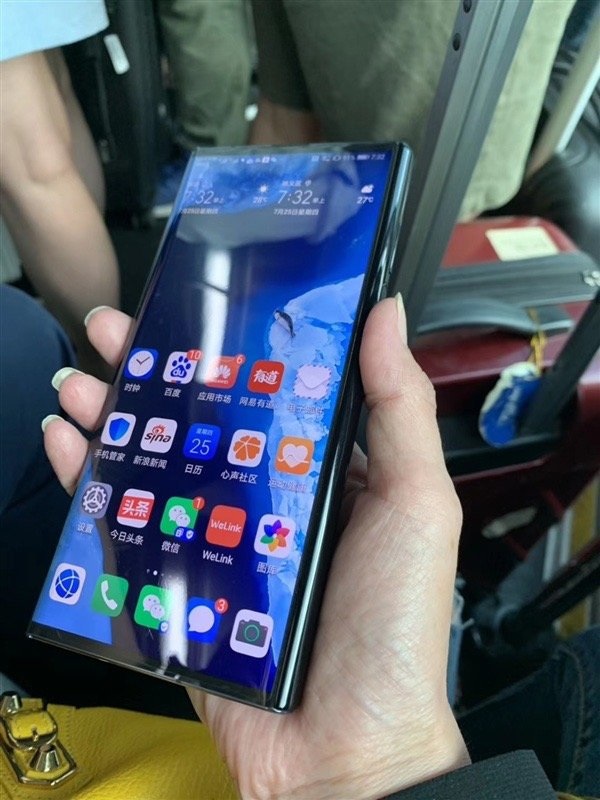 huawei mate x class="wp-image-978334" 