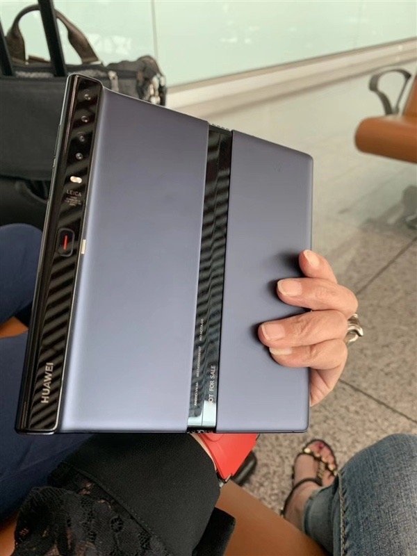 huawei mate x class="wp-image-978313" 