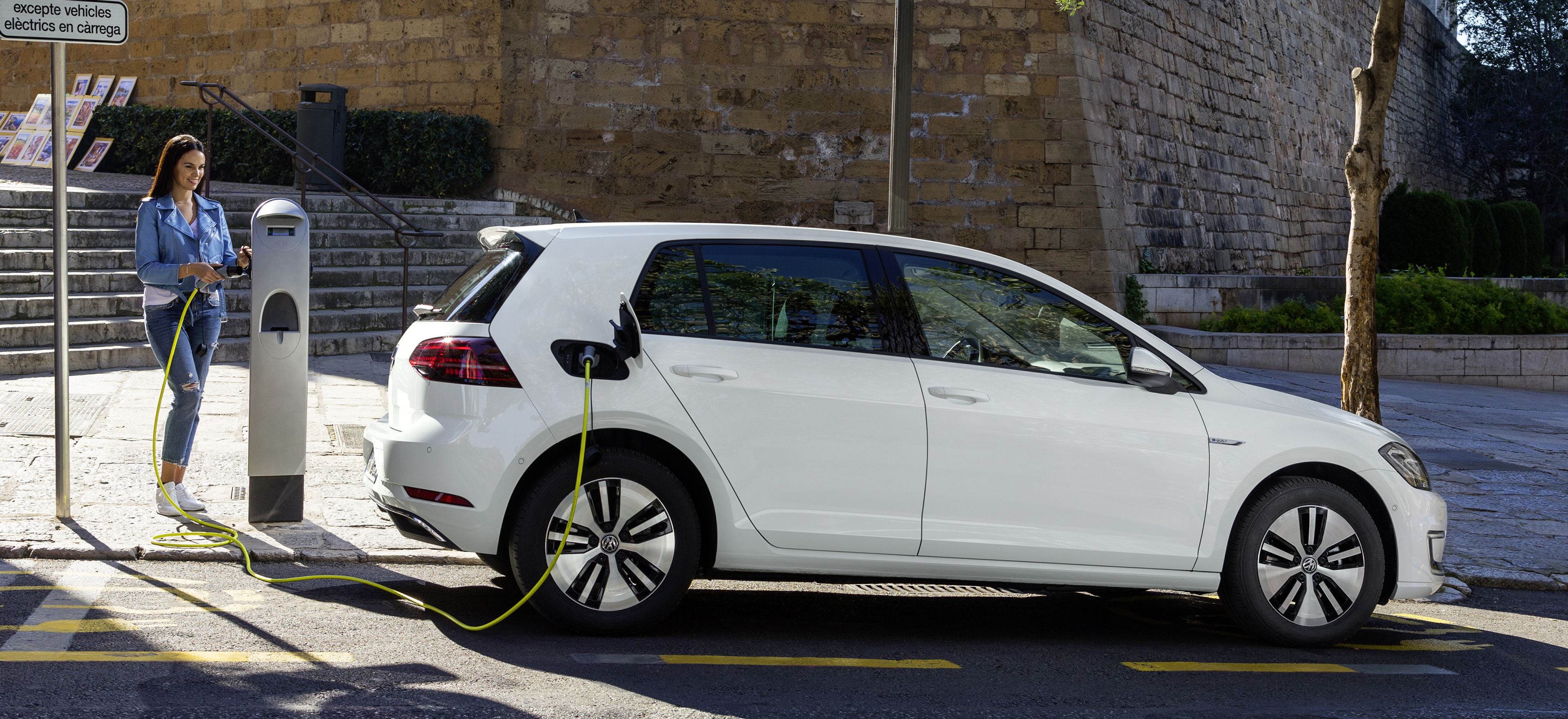 Samochód elektryczny to czysta przyjemność z jazdy. Takie Volkswageny będą prawie jak modele GTI