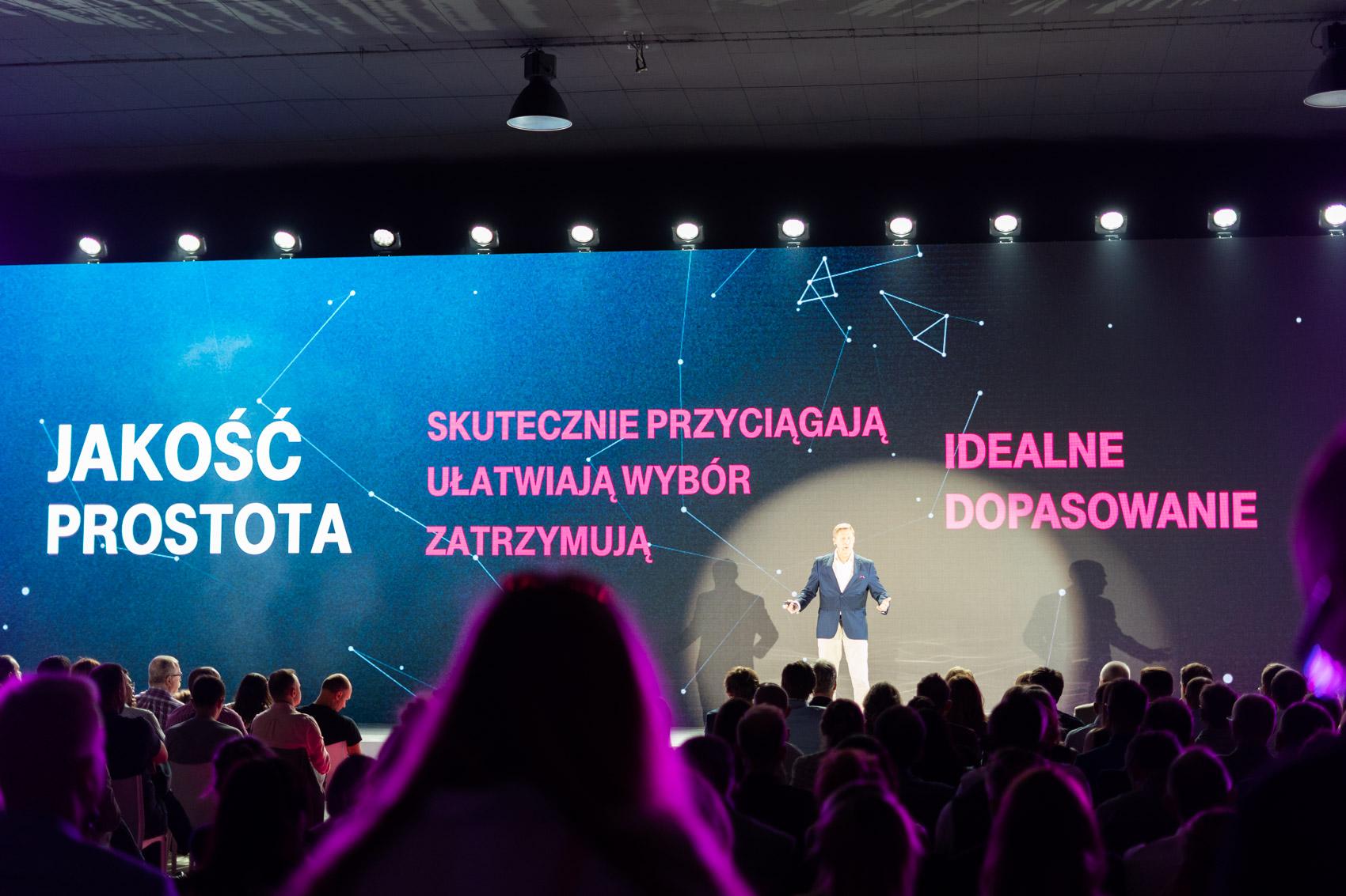 t-mobile magenta 1 class="wp-image-965105" 
