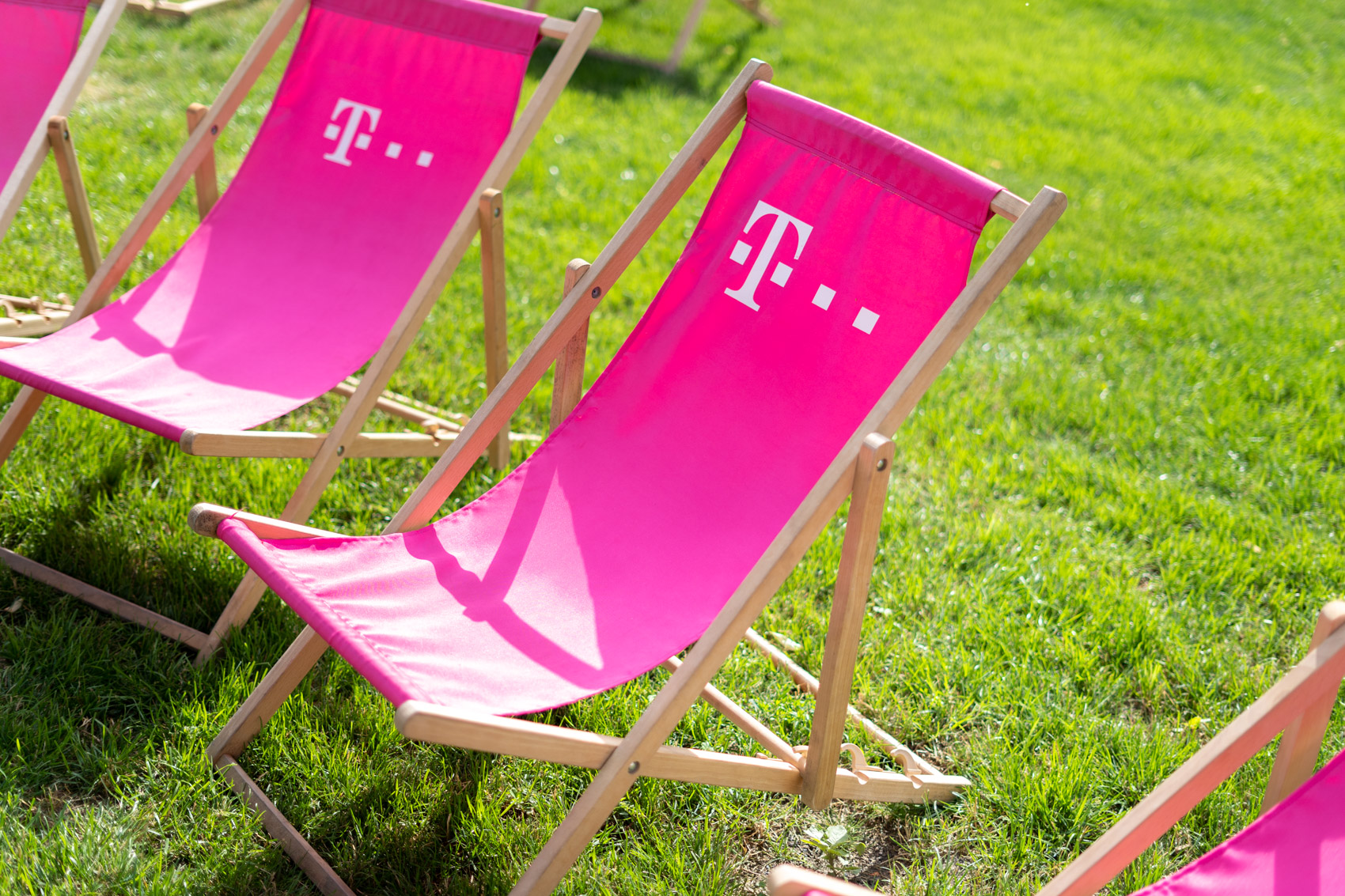 t-mobile magenta 1