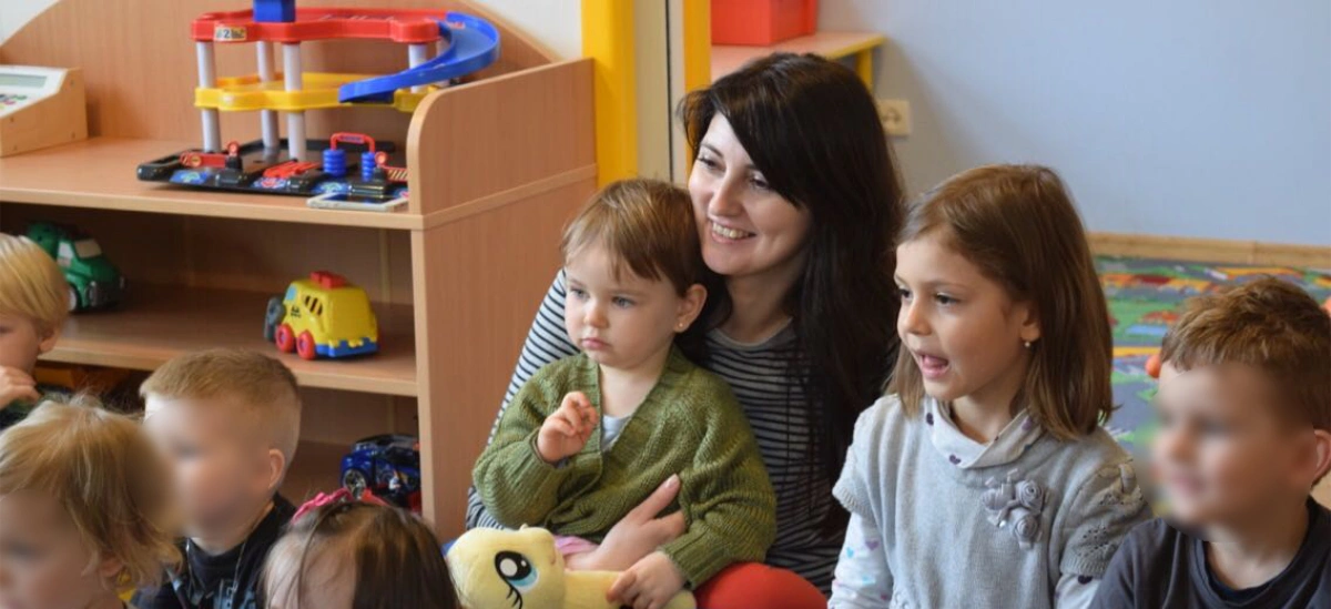 ULIK: Jej córka zderzyła się z polskim przedszkolem. Założyła więc własne