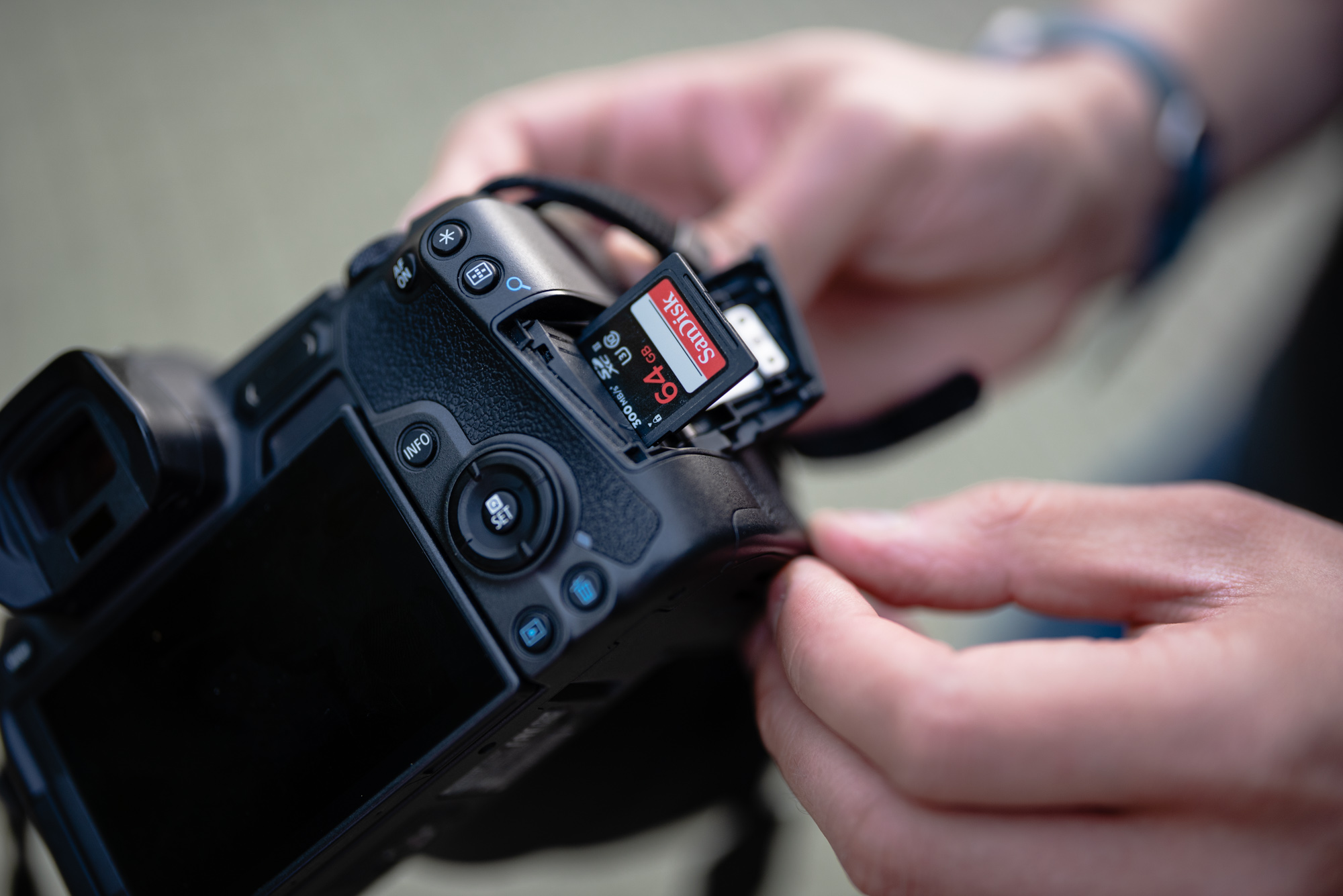 Canon EOS R opinie class="wp-image-992751" 