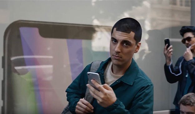Samsung kasuje reklamy wyśmiewające iPhone. Dzisiaj pasują do Note 10