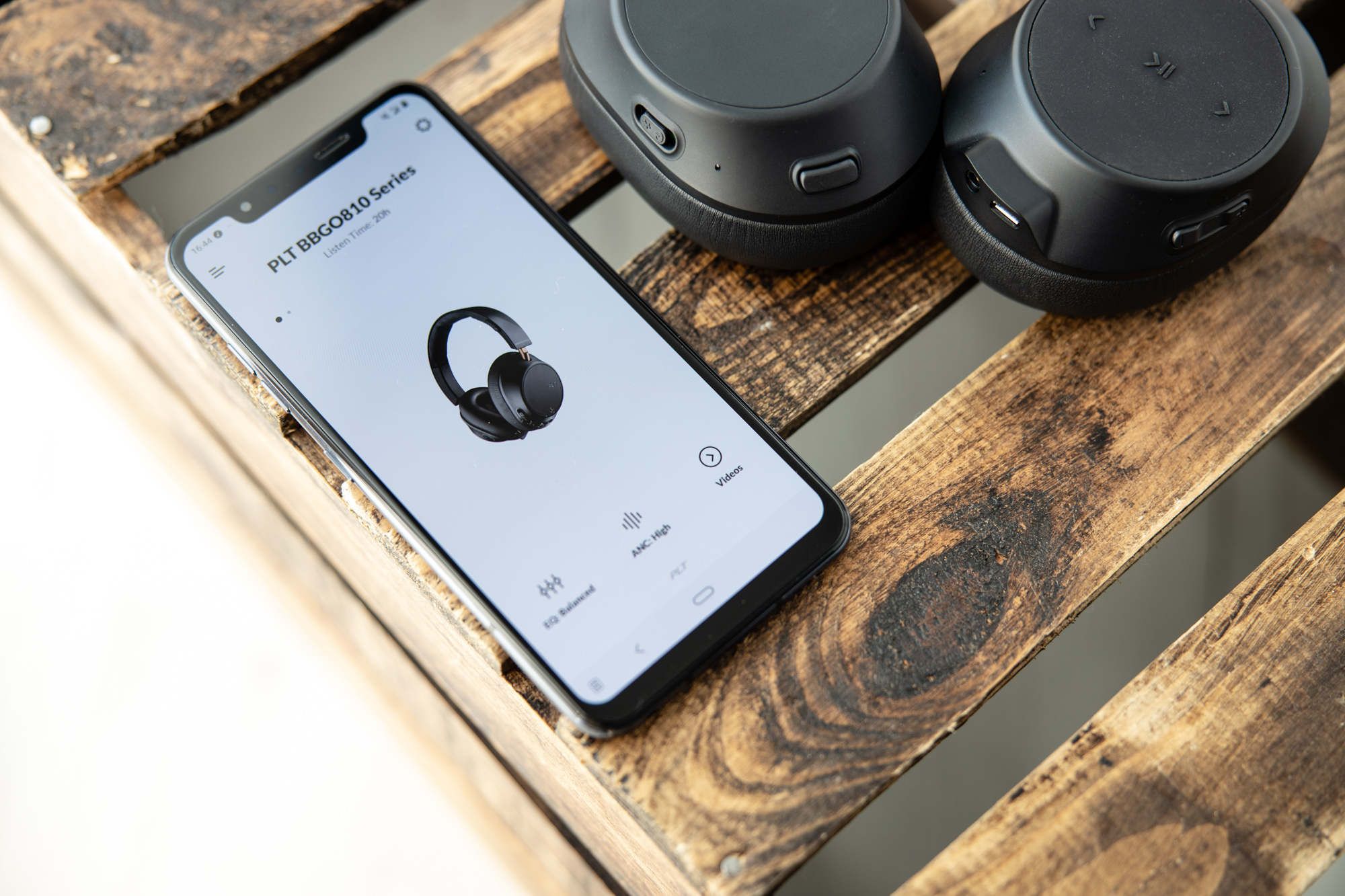 Plantronics BackBeat Go 810 class="wp-image-990525" 