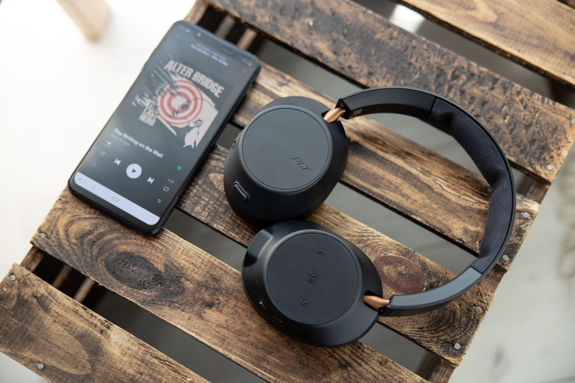 Plantronics BackBeat Go 810 class="wp-image-990534" 