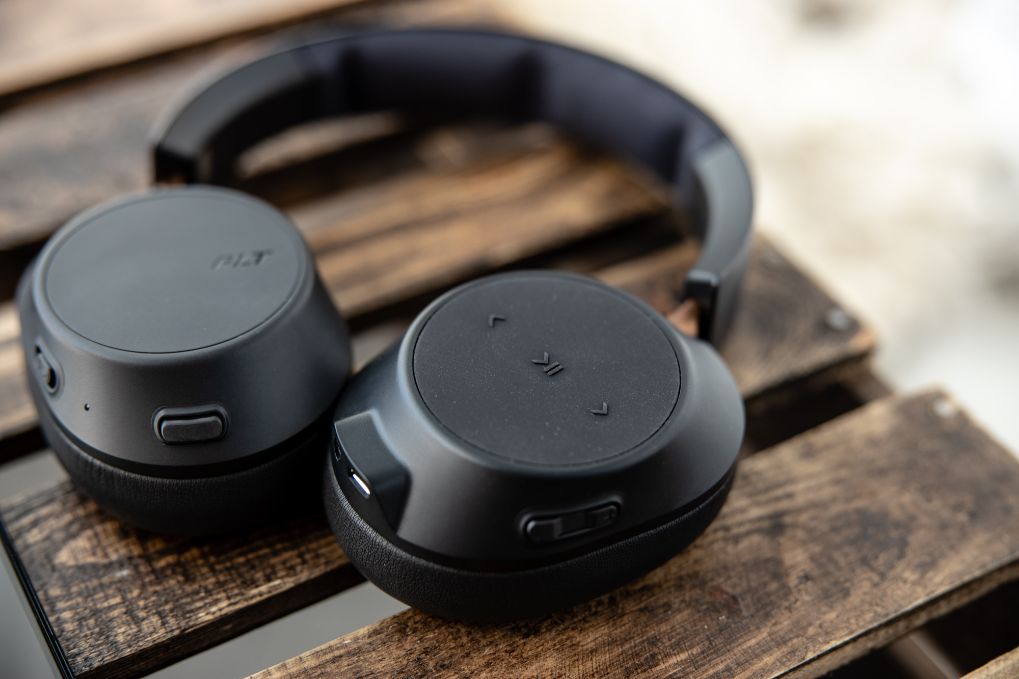 Plantronics BackBeat Go 810 class="wp-image-990501" 