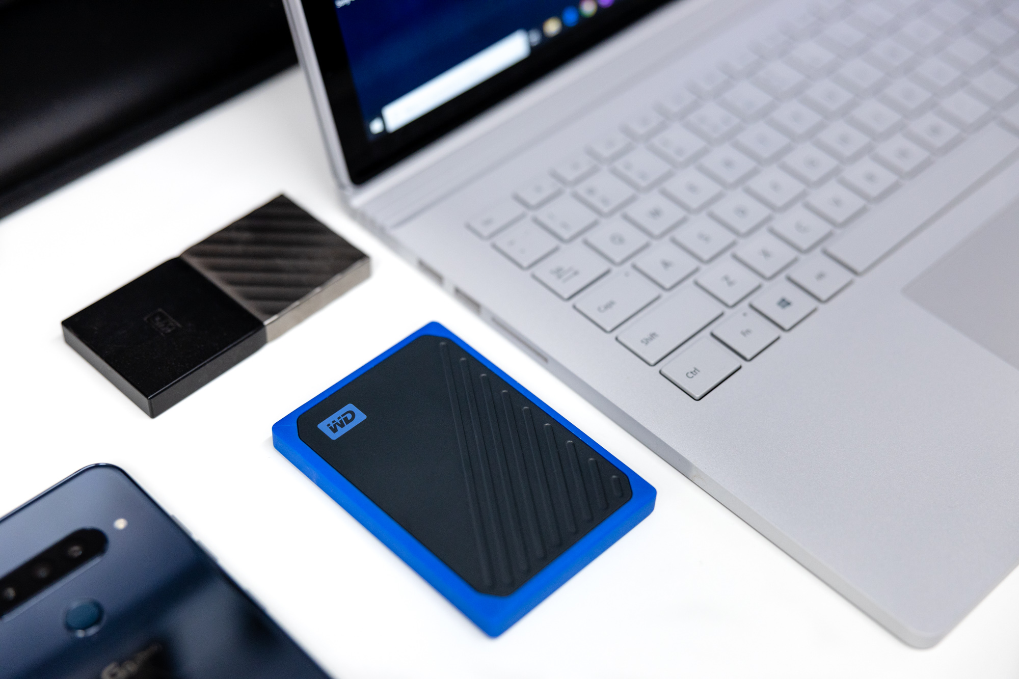 WD My Passport Go class="wp-image-988581" 
