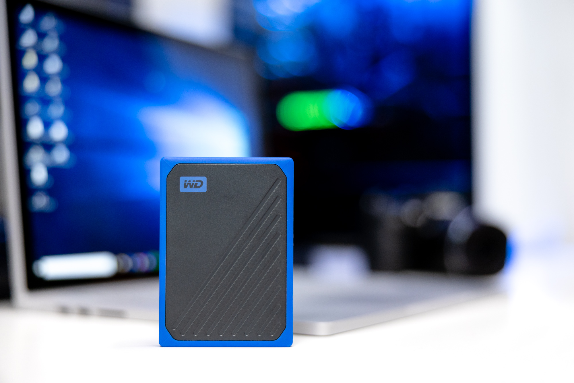 WD My Passport Go class="wp-image-988602" 
