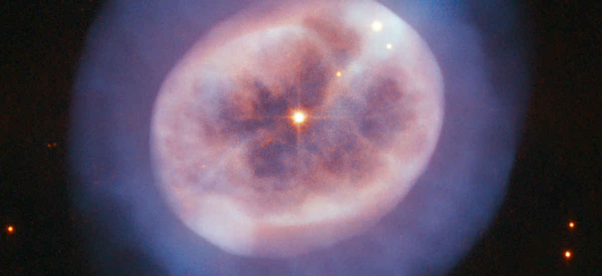 hubble-ngc-2022-mglawica-planetarna-2