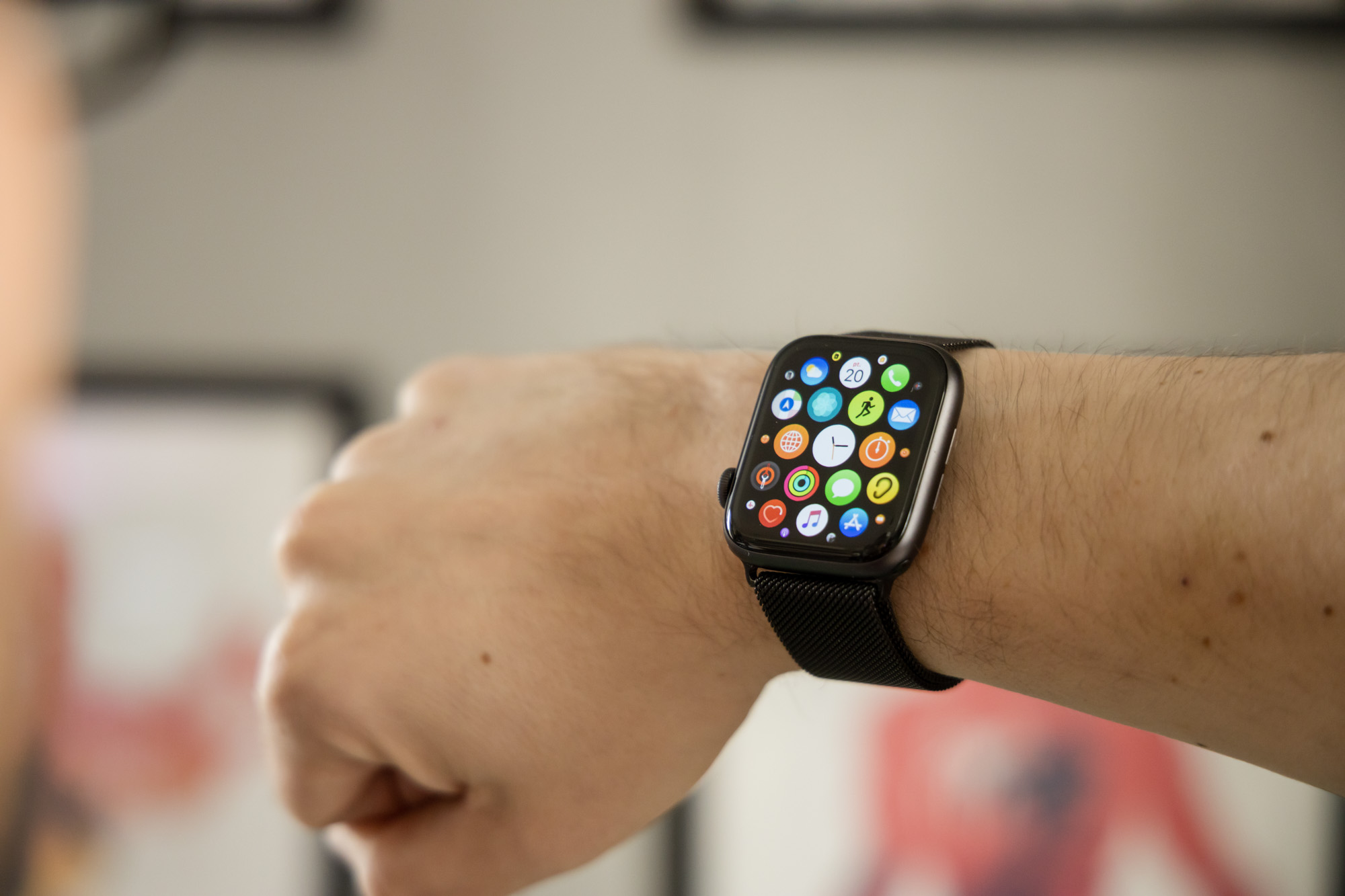 Apple Watch 5 44mm GPS + Cellular class="wp-image-1006794" 