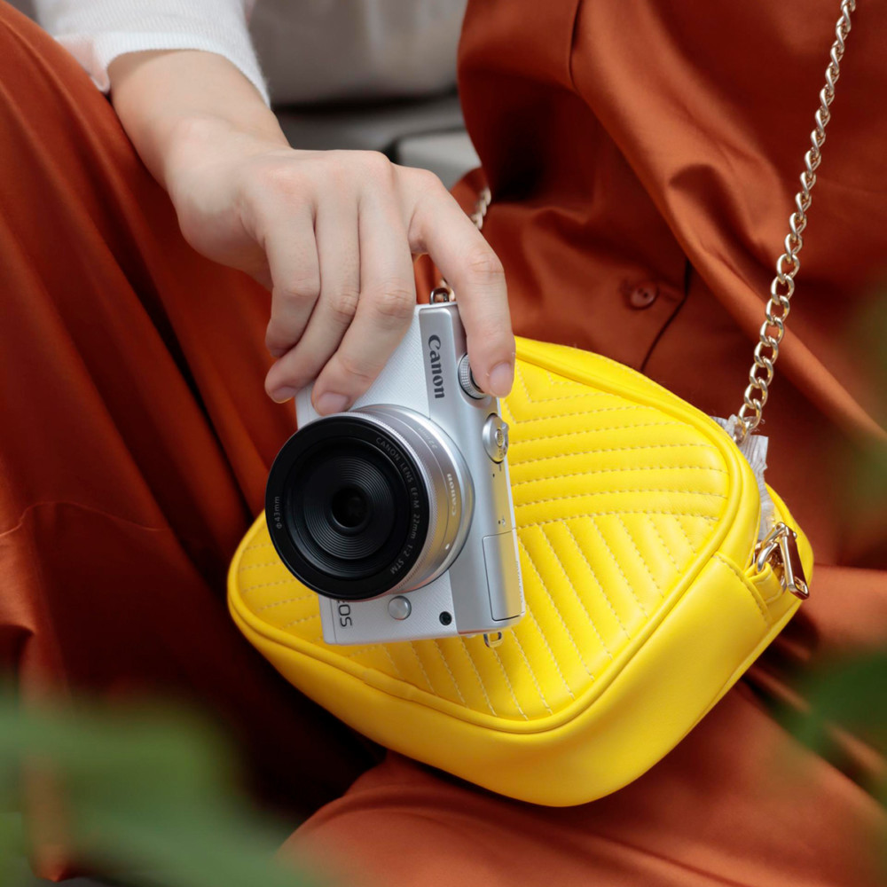 Canon EOS M200  class="wp-image-1008984" 
