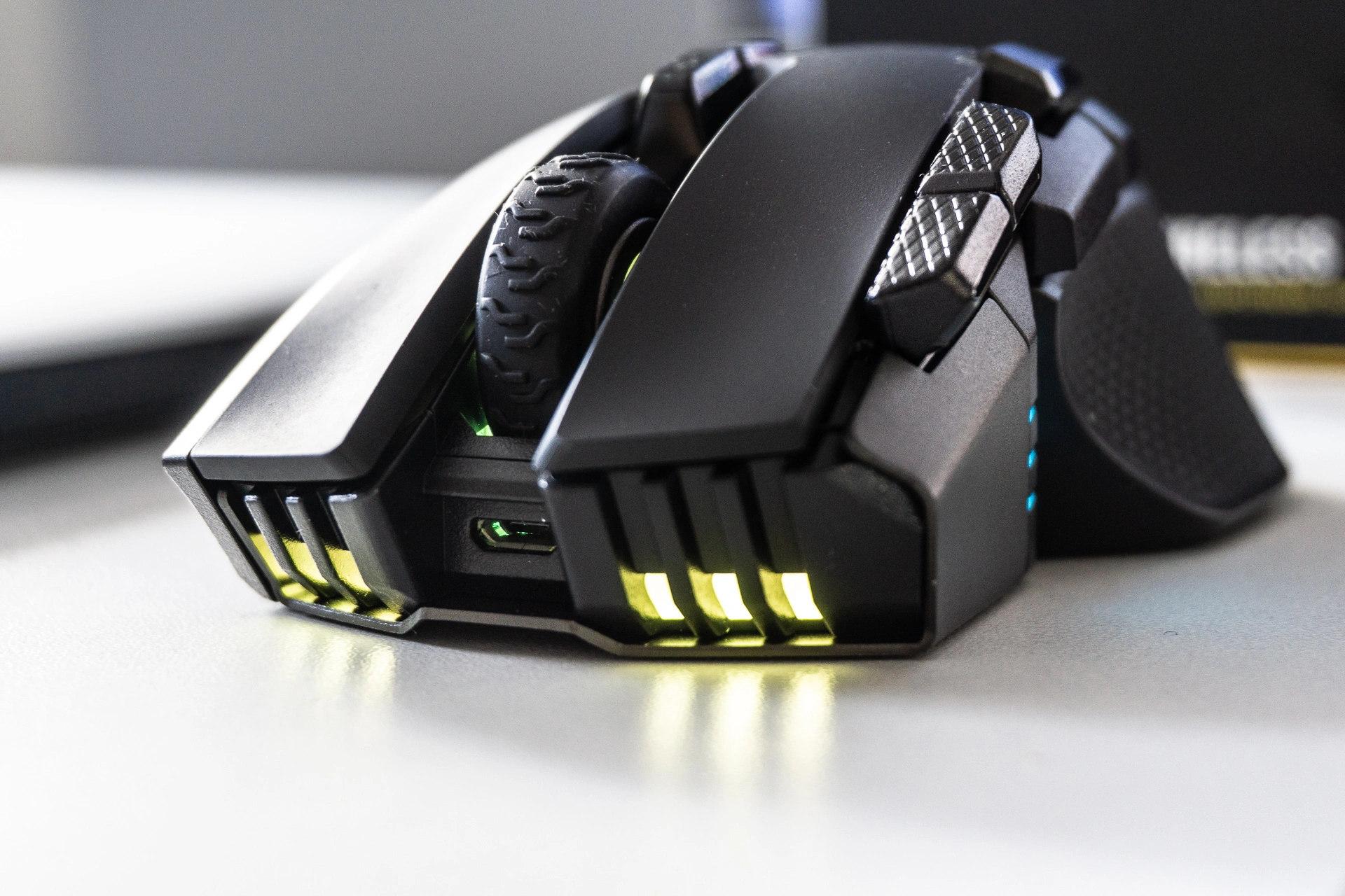 Recenzja Corsair Ironclaw RGB Wireless - myszka z 18000 DPI!