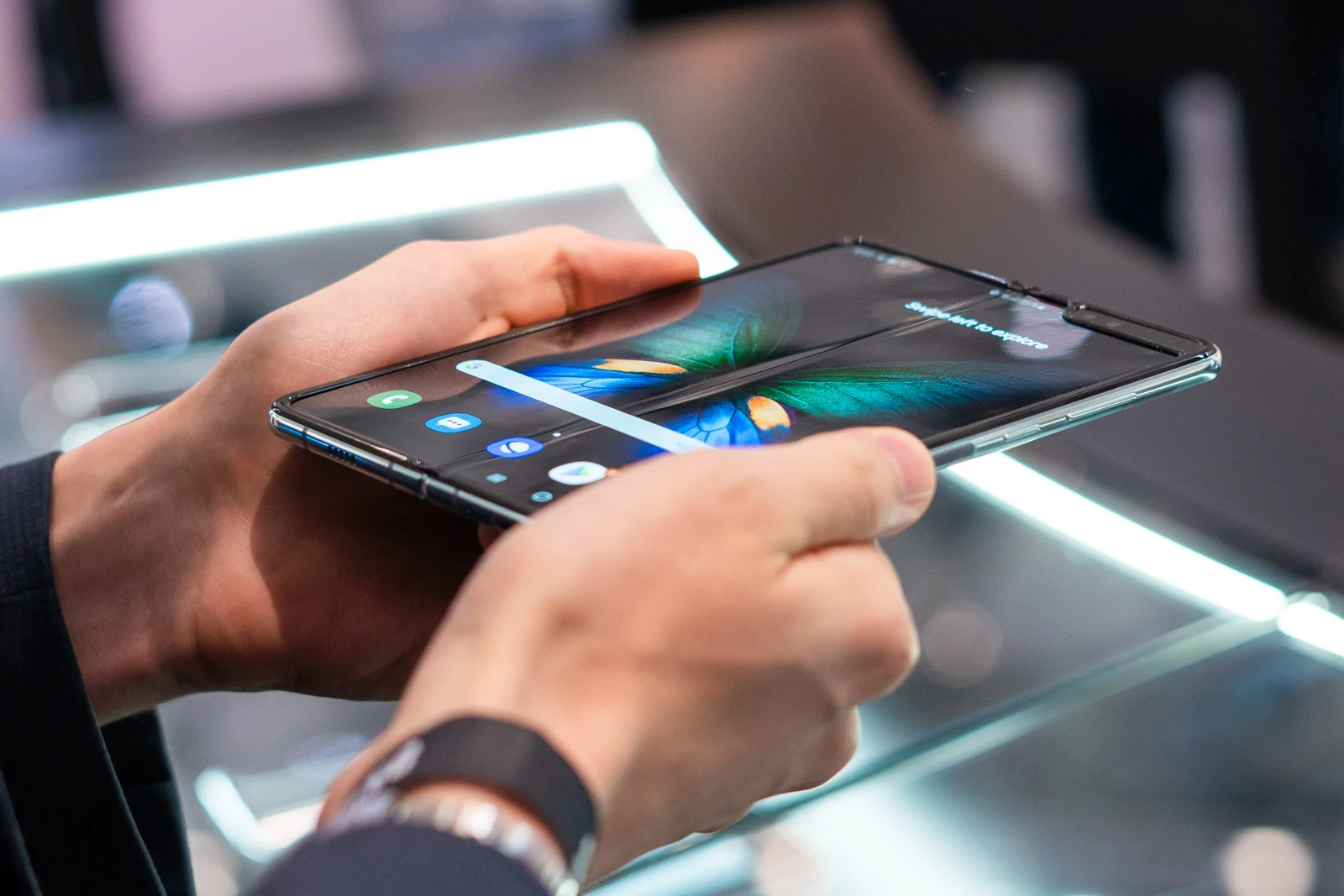 samaung galaxy fold pierwsze wrażenia class="wp-image-997524" 