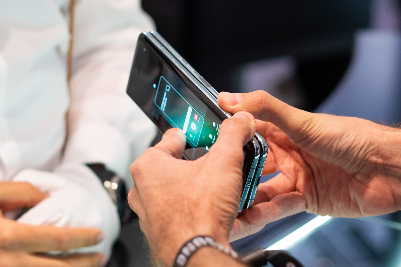 samaung galaxy fold pierwsze wrażenia class="wp-image-997536" 