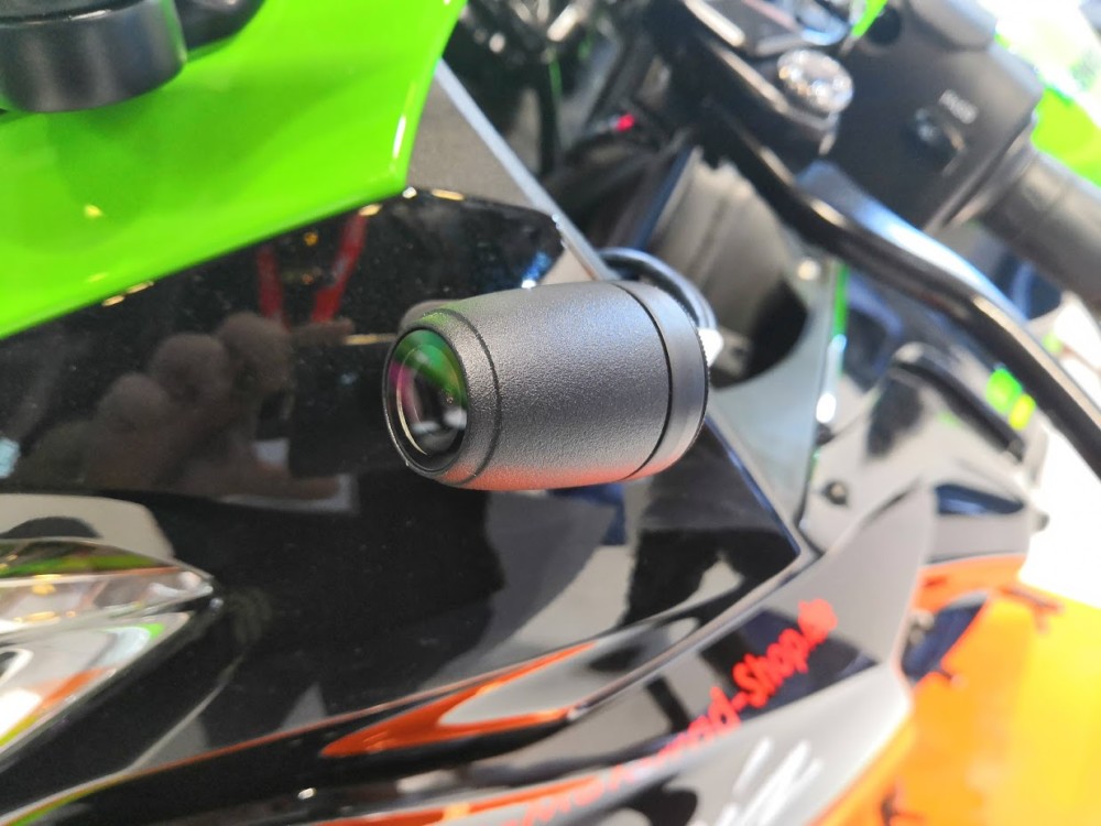 wideorejestrator-motocyklowy-mio-mivue-m760d class="wp-image-1003179" 