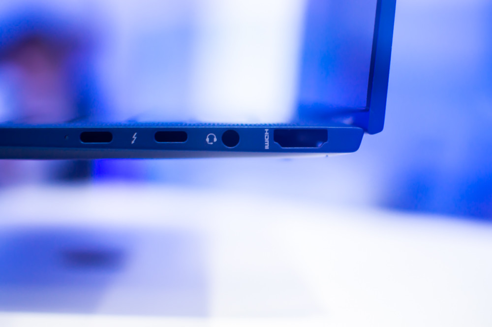hp elite dragonfly class="wp-image-1026364" 