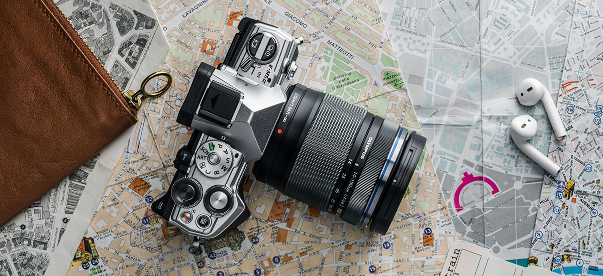 Olympus OM-D E-M5 Mark III ma profesjonalne wnętrze, ale w małym i stylowym korpusie