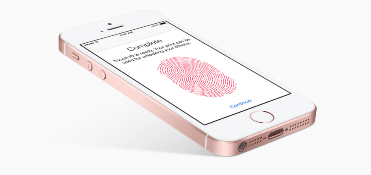 Tak wyglądał pierwszy iPhone SE class="wp-image-1013831" 