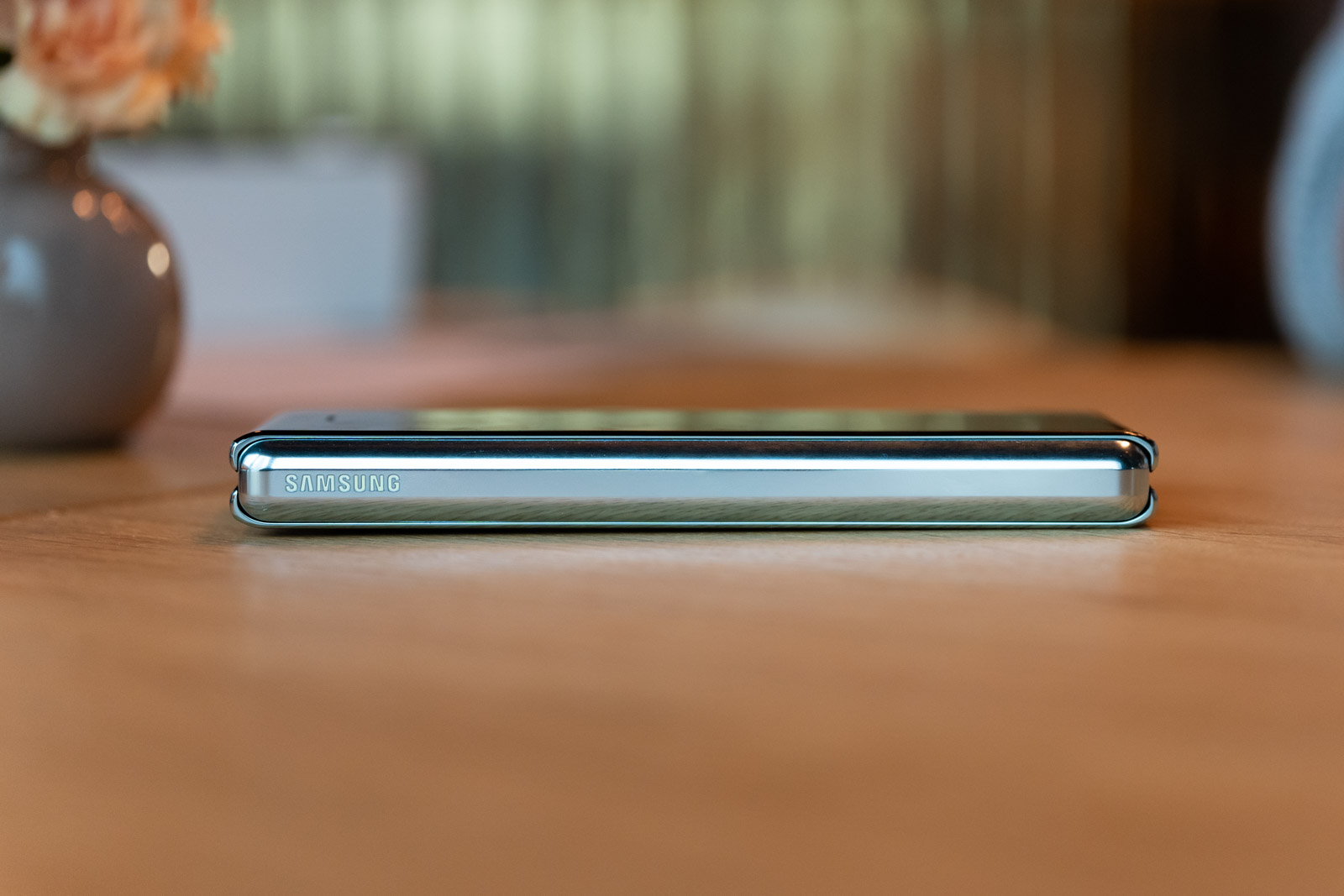 samsung galaxy fold class="wp-image-1016984" 