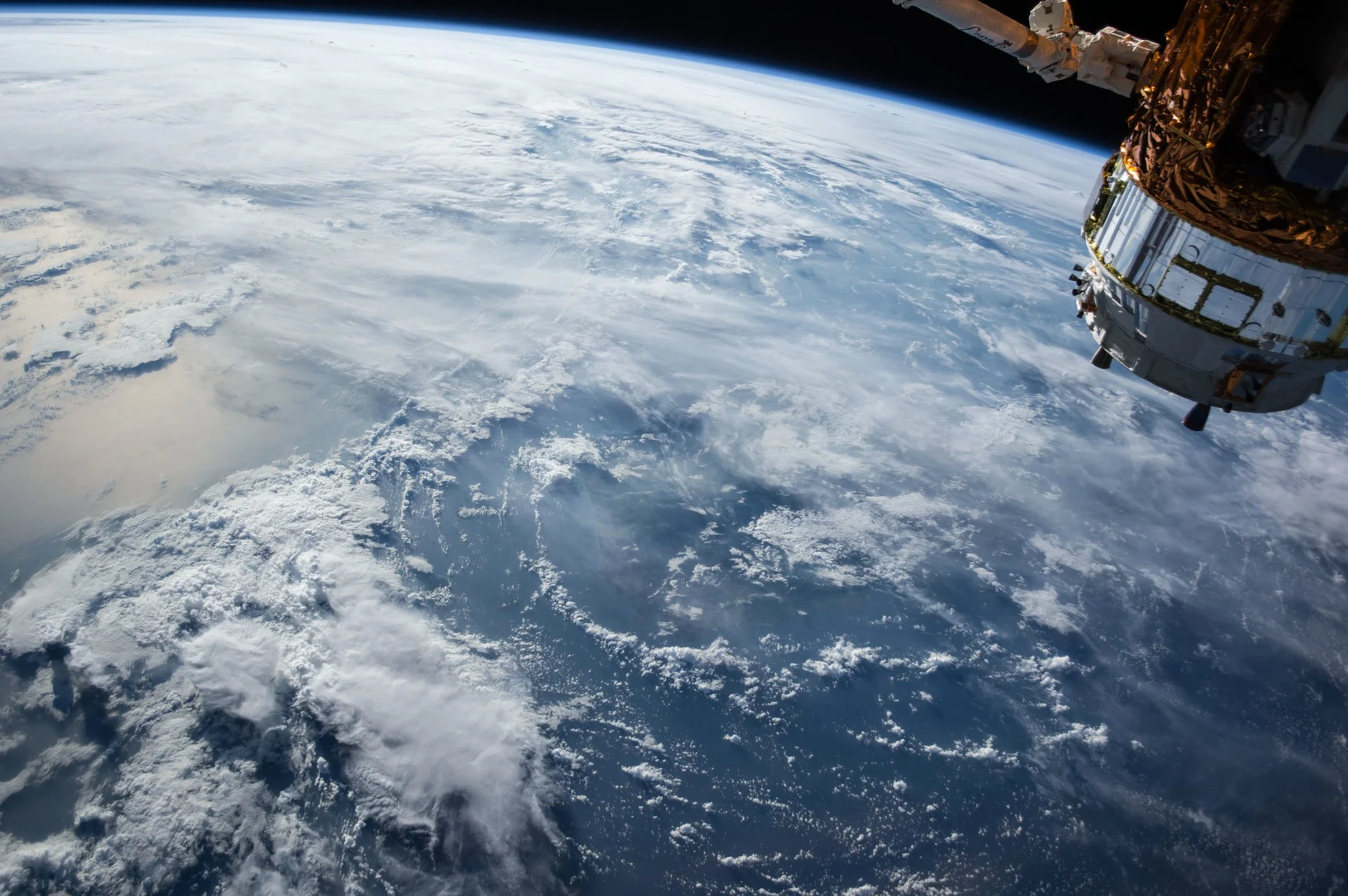 Polska droga do gwiazd: poznajemy polskie sztuczne satelity