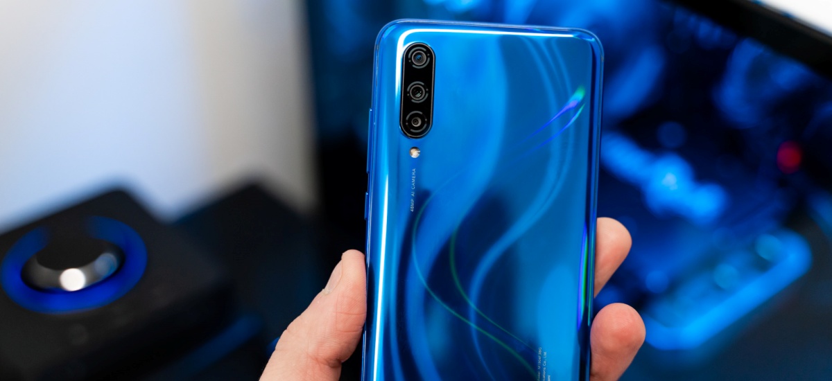 Xiaomi Mi 9 Lite to dobry smartfon, ale nie kupuj go – recenzja