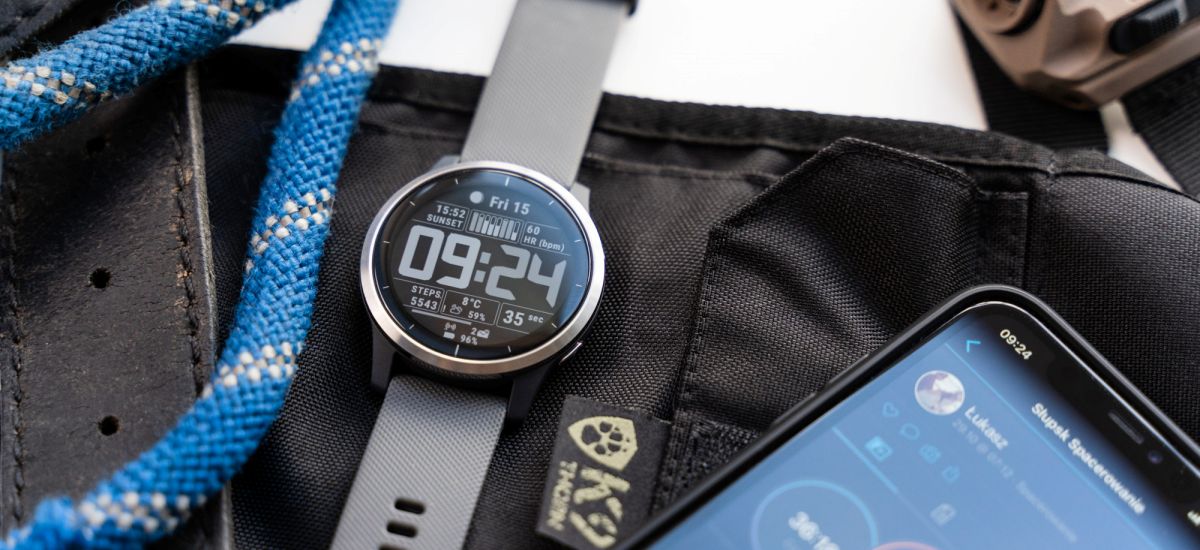 Bardziej sport niż smart. Recenzja Garmina Vivoactive 4 okiem nie-biegacza