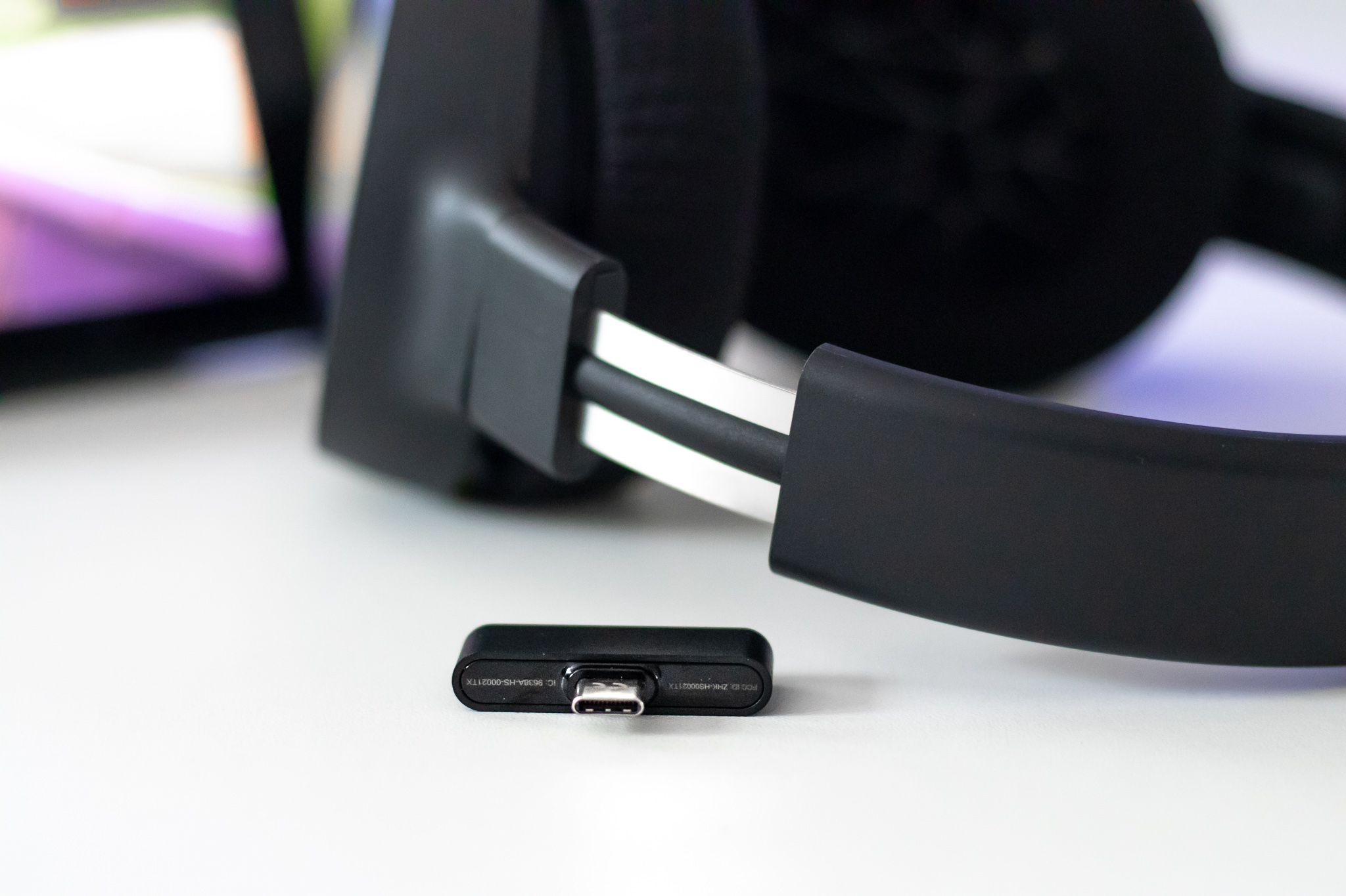  class="wp-image-1033667" title="SteelSeries Arctis 1 Wireless dongle" 