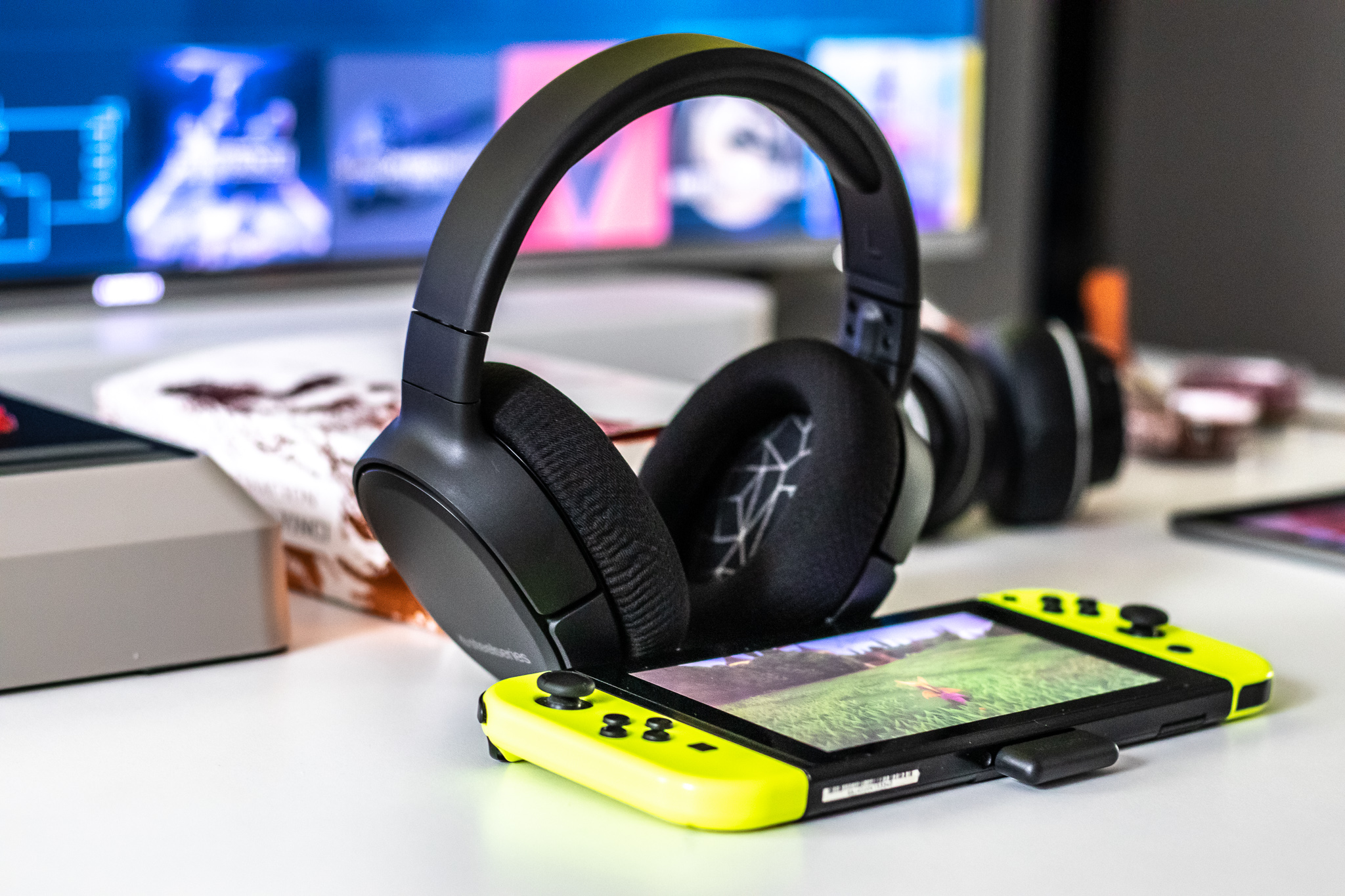  class="wp-image-1033640" title="SteelSeries Arctis 1 Wireless ergonomia" 