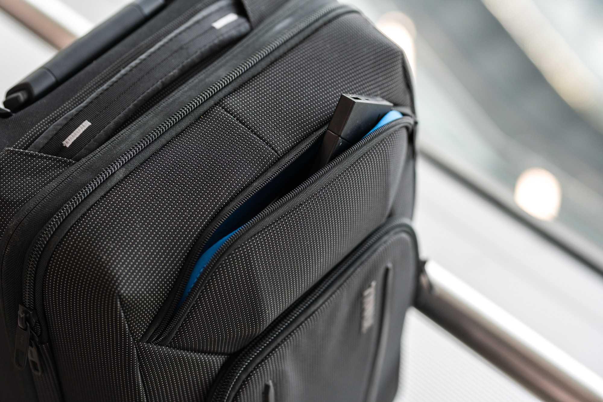 Thule Crossover 2 Carry On Spinner opinie class="wp-image-1043873" 