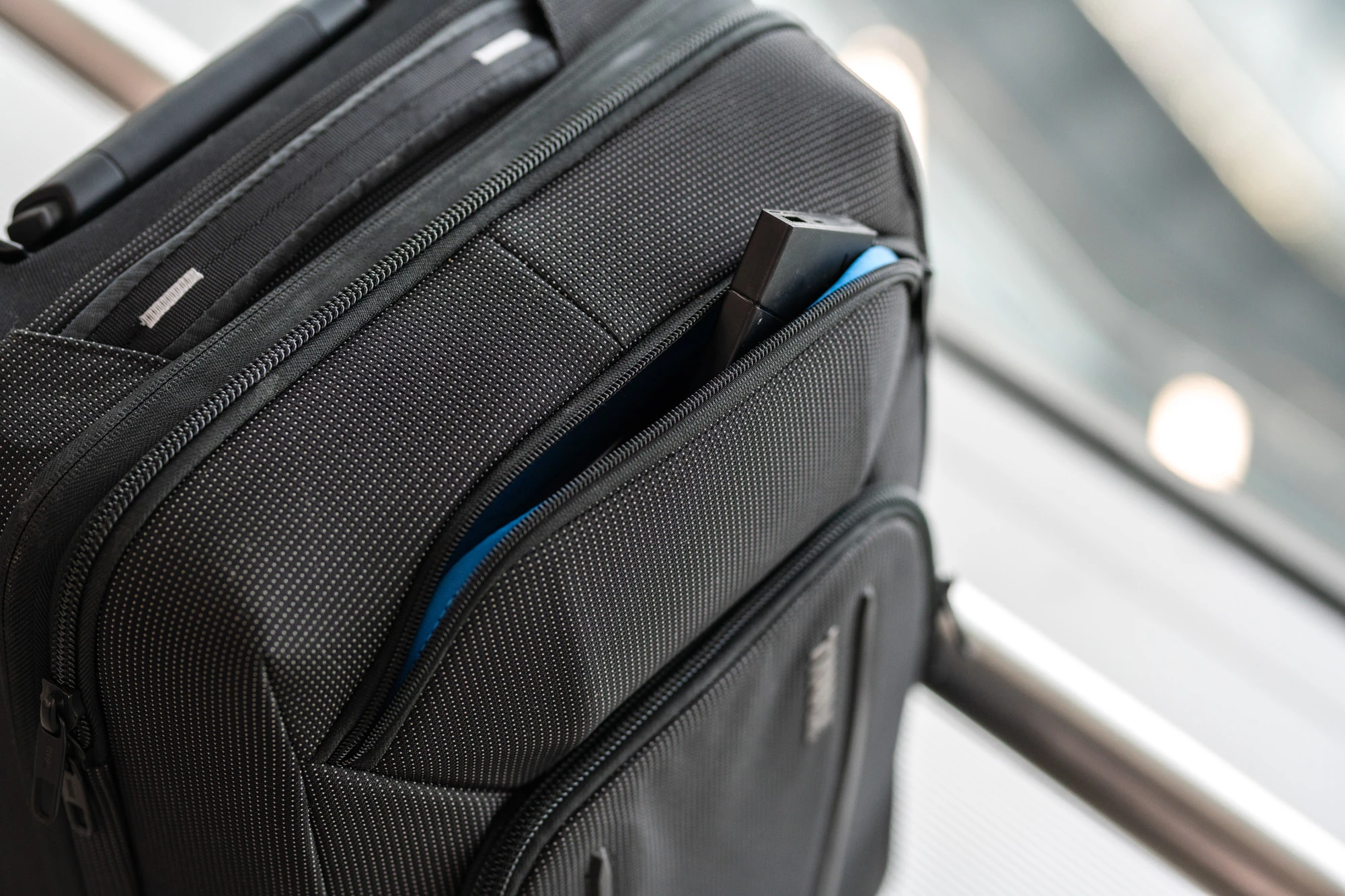 Thule Crossover 2 Carry On Spinner opinie class="wp-image-1043873"