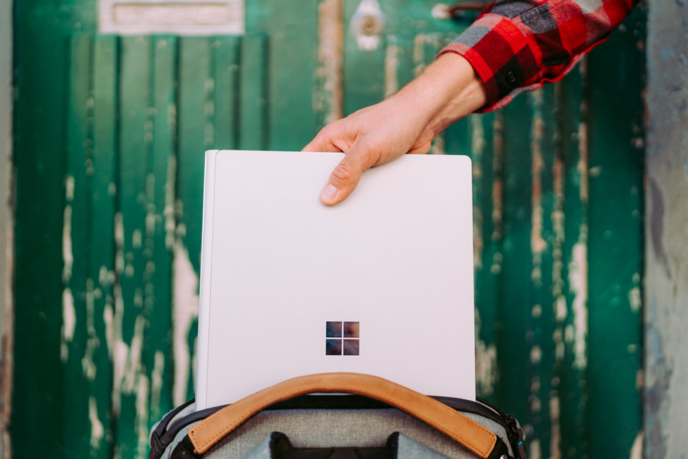 Jaki laptop dla fotografa? Microsoft Surface Book 2 15&quot; 