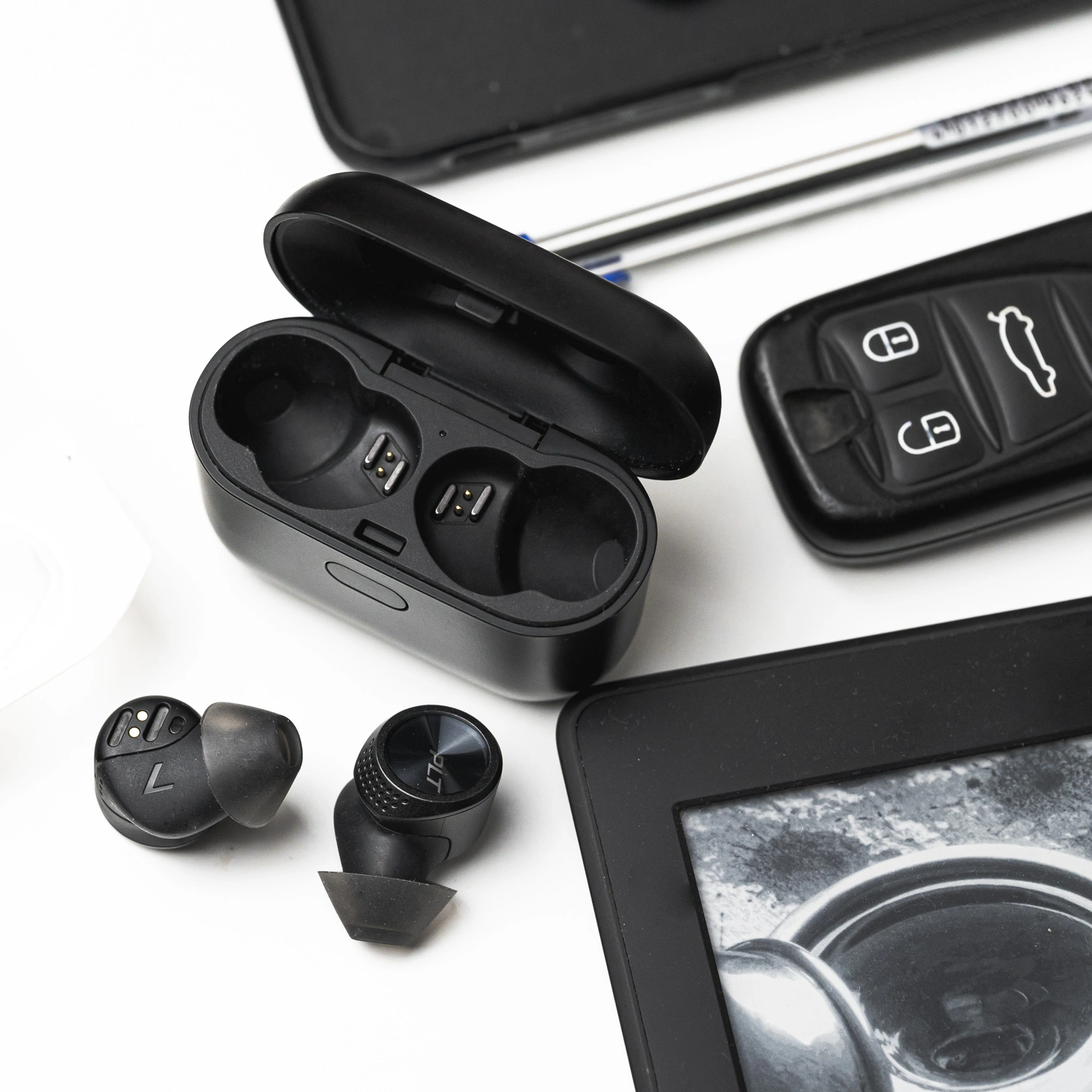 Recenzja Plantronics Backbeat Pro 5100. Zalet jest więcej niż wad