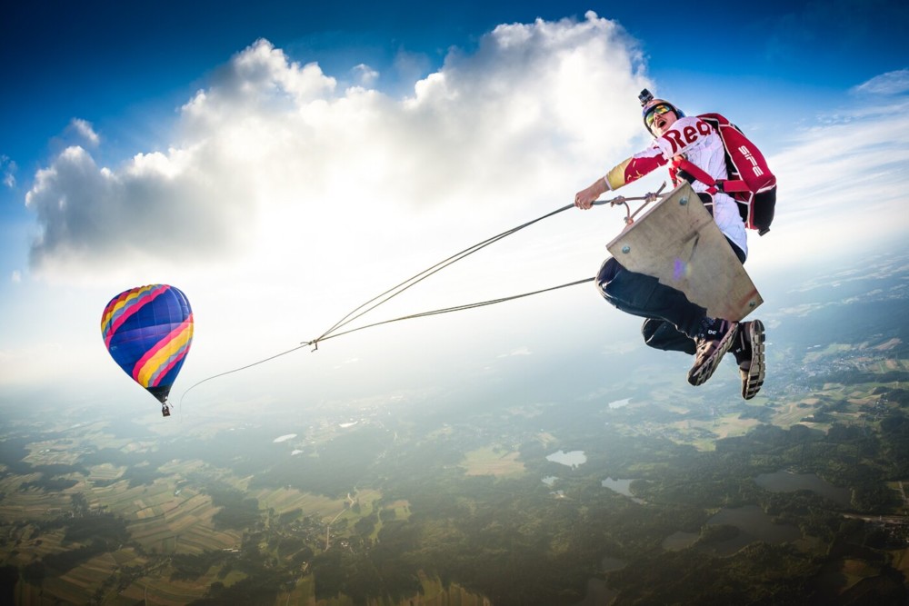 fot. Philip Platzer, 1. miejsce w kategorii Wings / Red Bull Illume 2019 class="wp-image-1044149" 