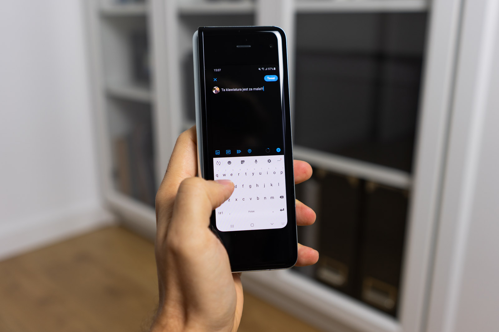 samsung galaxy fold class="wp-image-1034759" 
