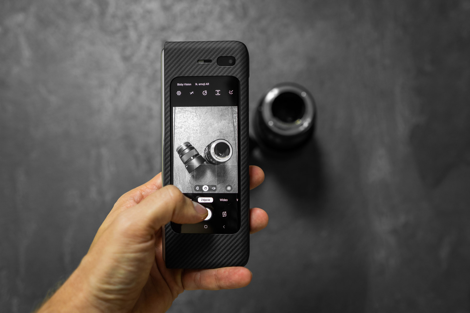 samsung galaxy fold class="wp-image-1034804" 