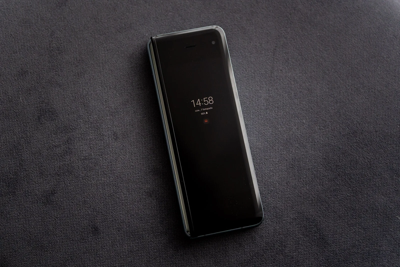 samsung galaxy fold class="wp-image-1034822" 