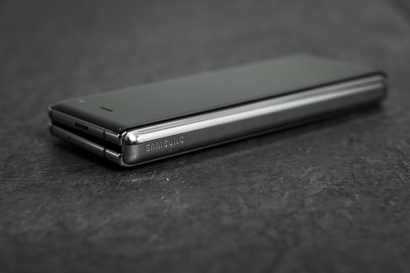 samsung galaxy fold class="wp-image-1034810" 