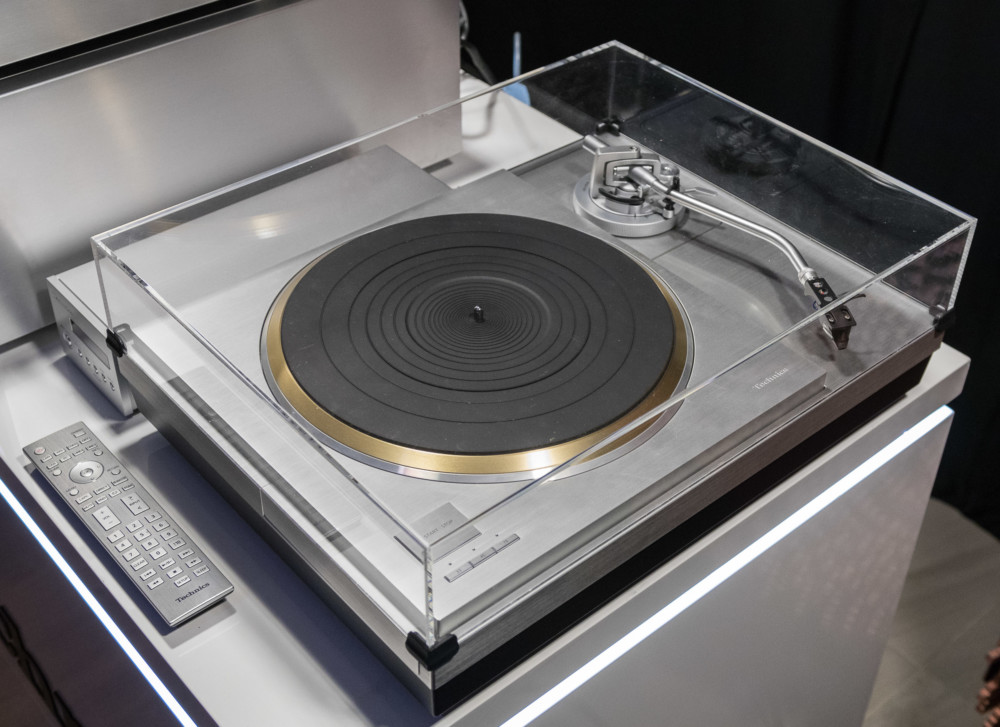 technics-gramofon-1 class="wp-image-1039082" 