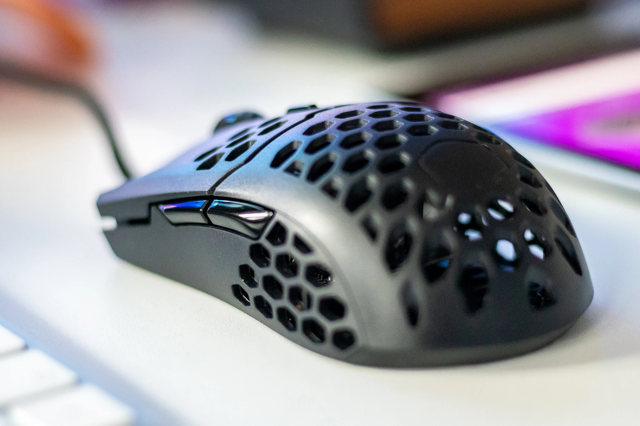 Najlżejsza myszka na świecie, ale czy najlepsza? Cooler Master MM710 – recenzja
