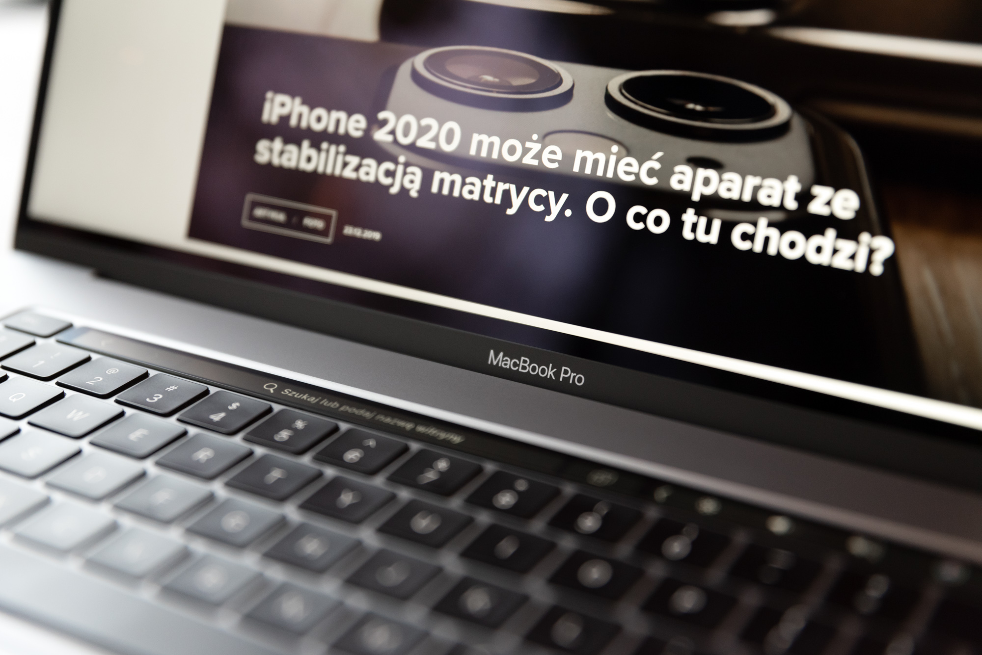 MacBook Pro 16